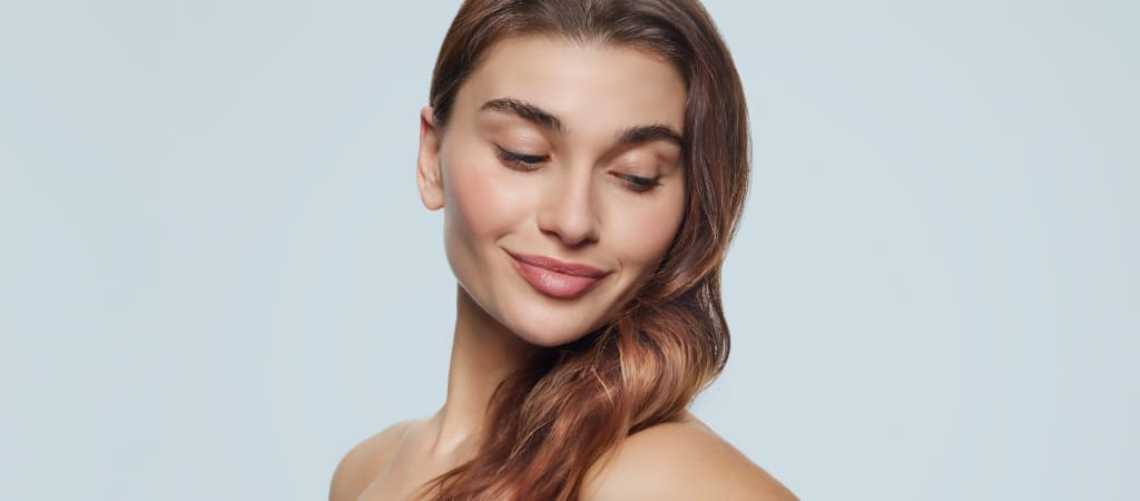 Hvordan stopper man hårtab? En guide til sundt hår og effektive løsninger - mesoestetic.dk